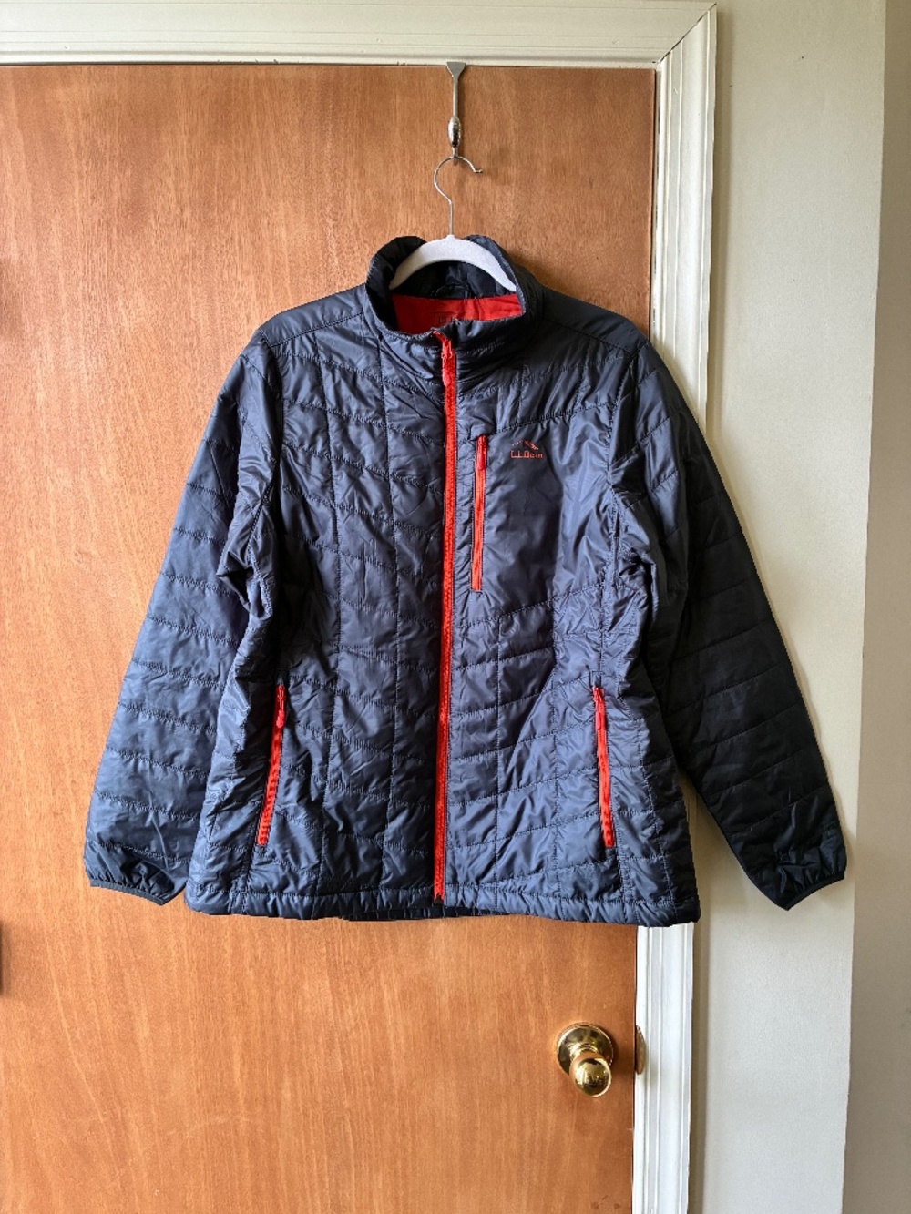 L.L. Bean lightweight steel blue all-polyester jacket with orange details, LP